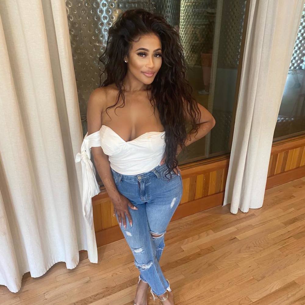 Meet your Posher, Yanique